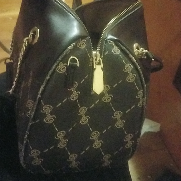 Pursue - Picture 2 of 2